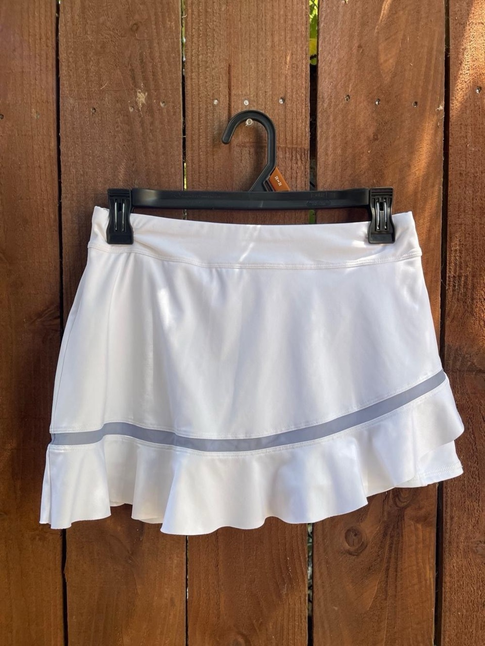 INPHORM White Tennis Sporty Skirt Skort w Gray Trim, Ruffled Flowy Hem Sz S